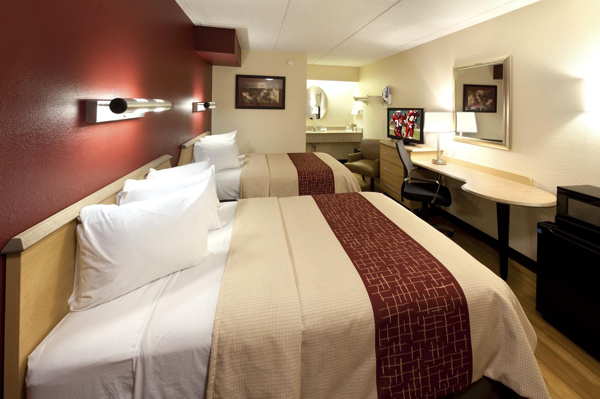 Red Roof Inn Louisville East - Hurstbourne Екстериор снимка