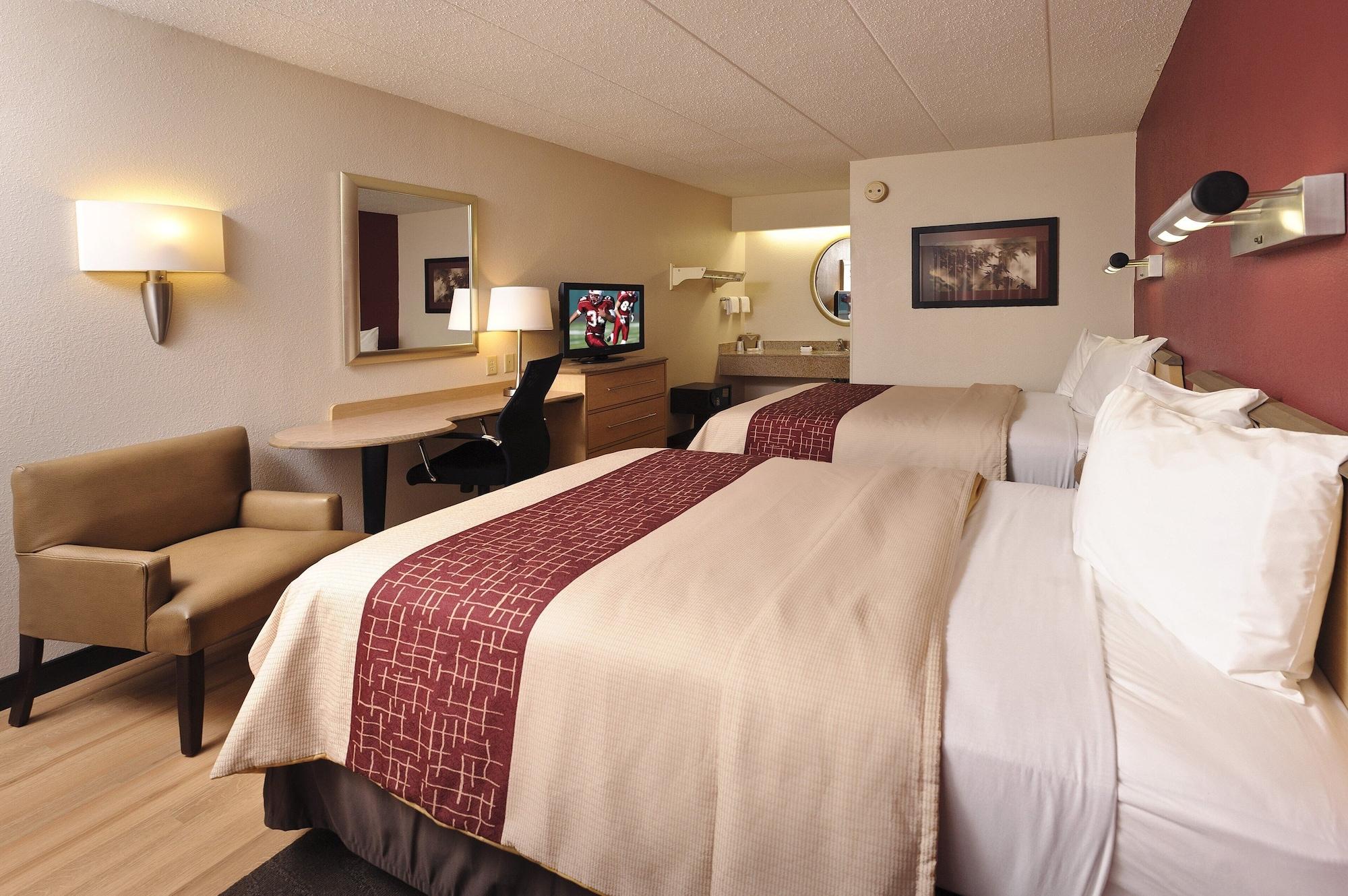 Red Roof Inn Louisville East - Hurstbourne Екстериор снимка