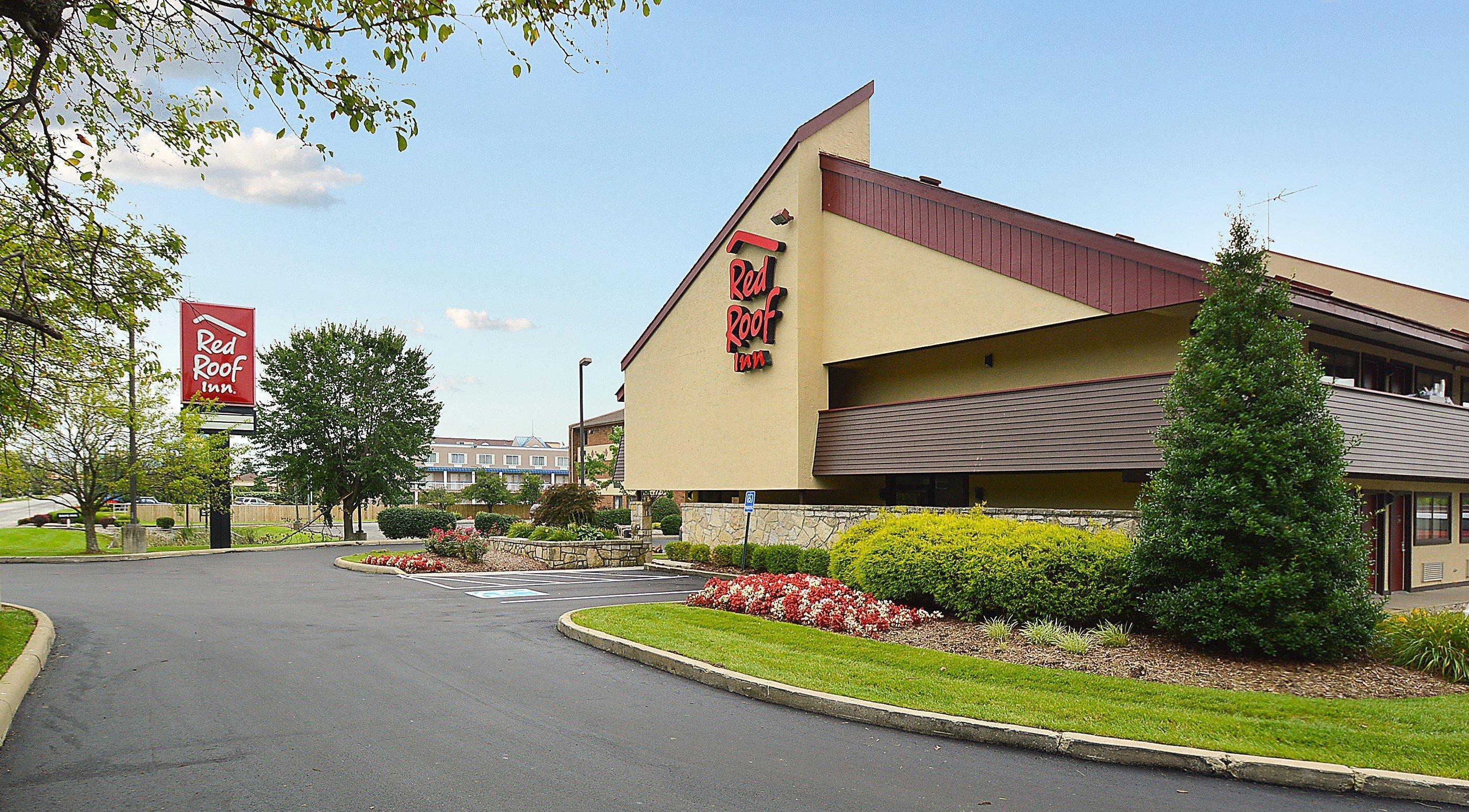 Red Roof Inn Louisville East - Hurstbourne Екстериор снимка
