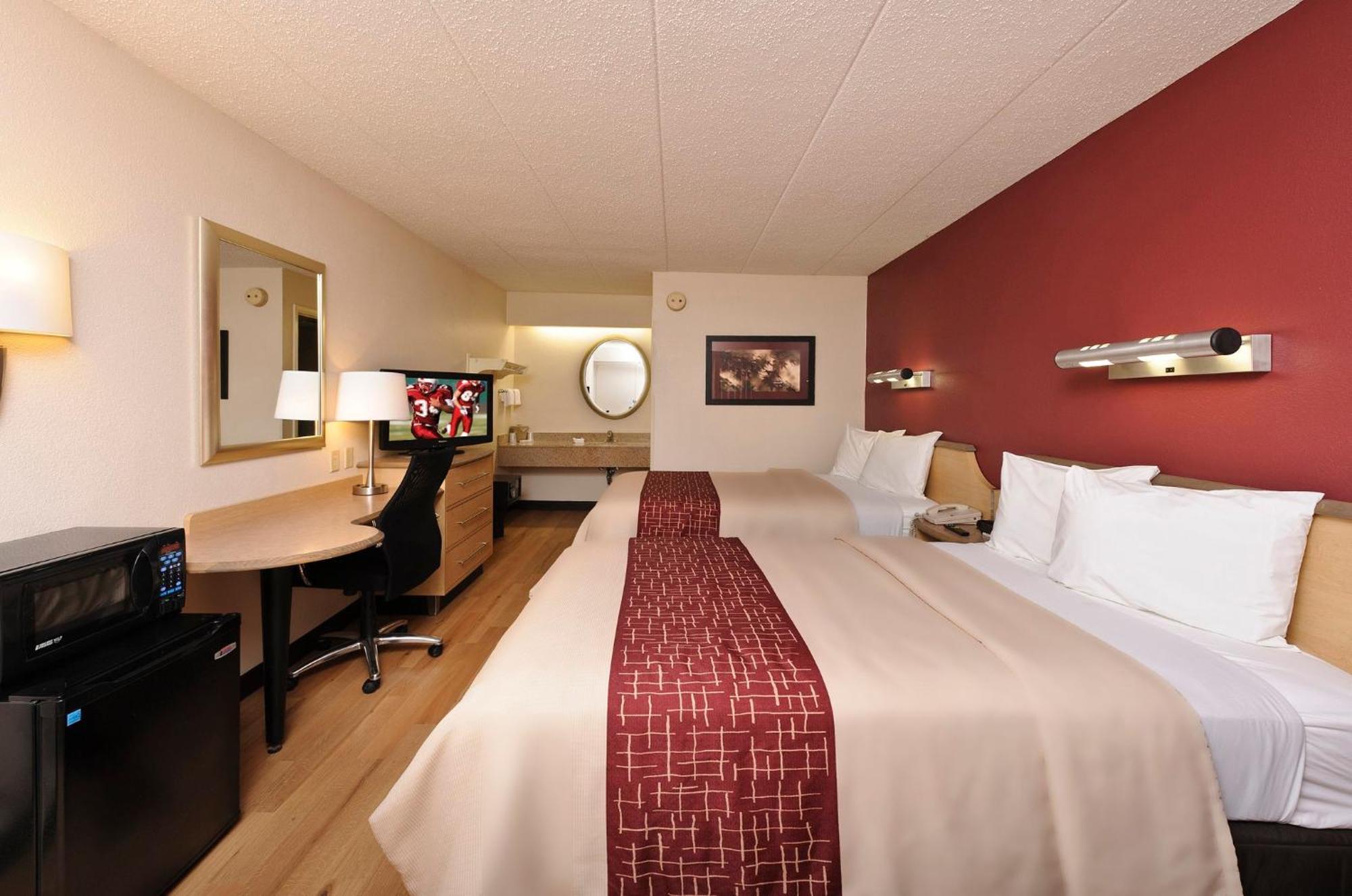 Red Roof Inn Louisville East - Hurstbourne Екстериор снимка