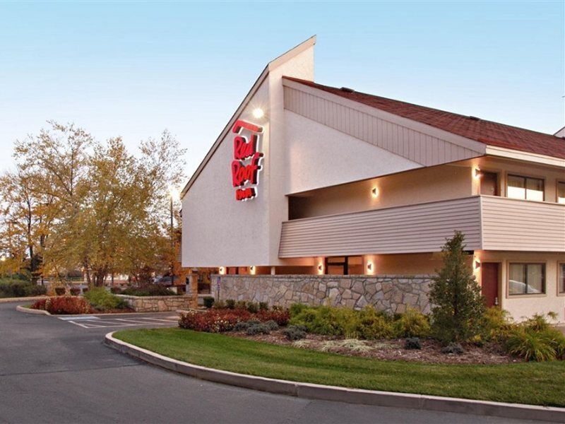 Red Roof Inn Louisville East - Hurstbourne Екстериор снимка